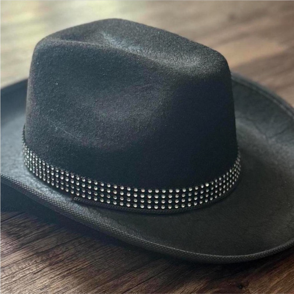 Black Studded Women’s Hat